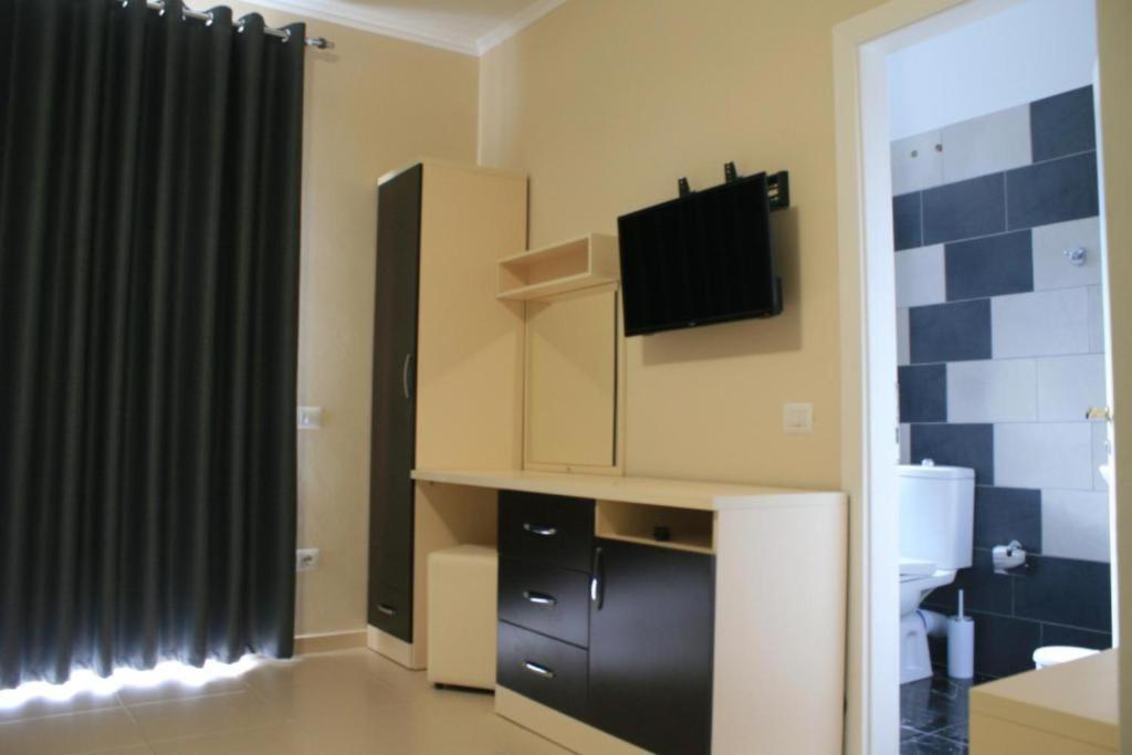 Apartments In Potam Himarë Eksteriør billede