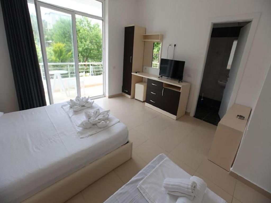Apartments In Potam Himarë Eksteriør billede